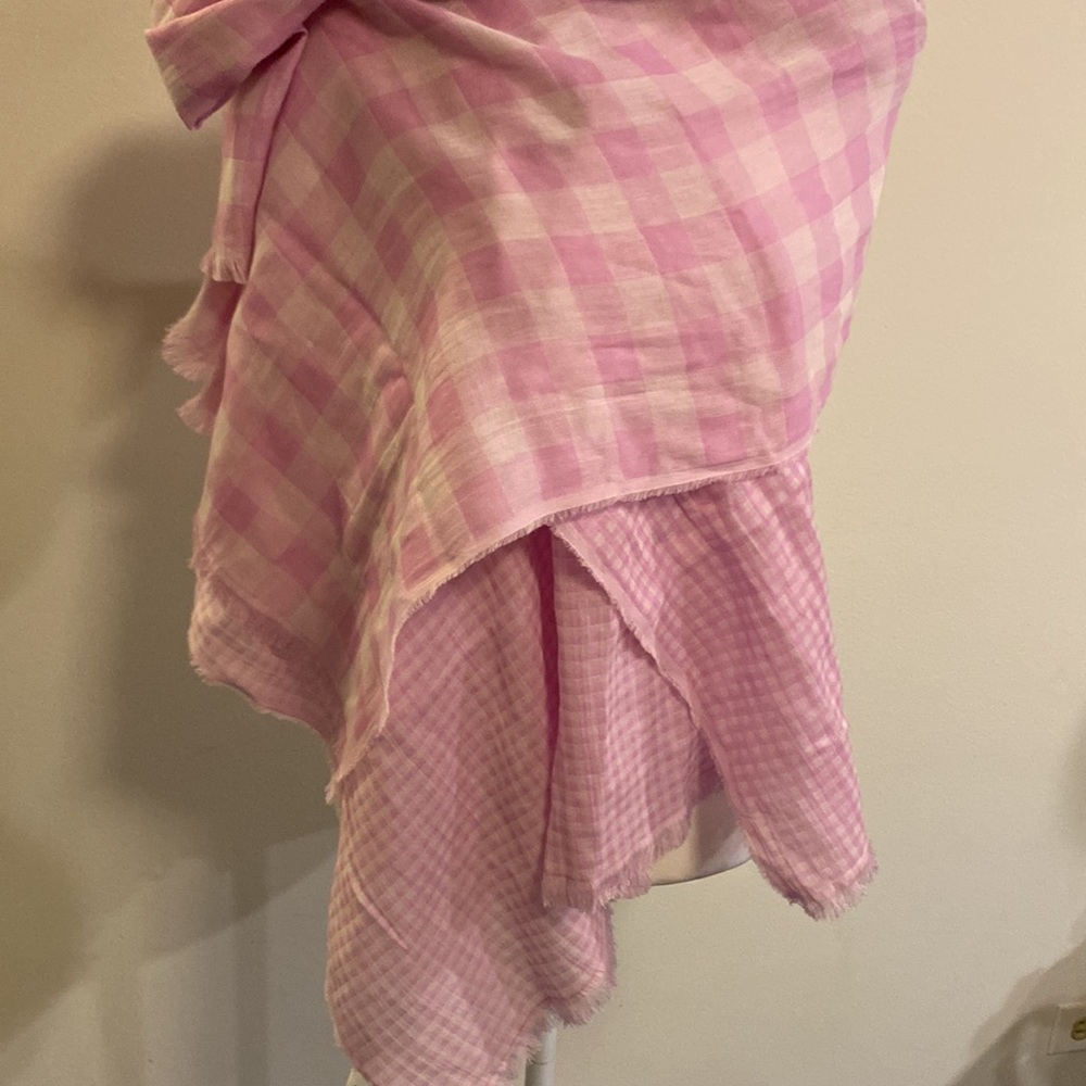 Talbots pink and white cotton checkered wrap or beach cover 28x72